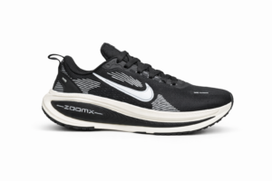 Vomero 18 Preto/branco (Premium)