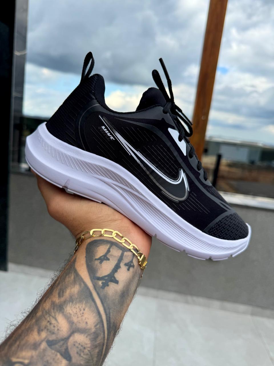 Tenis Adulto NK Running Preto/Branco - Imagem 2