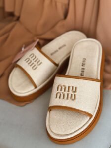Sandália Miu Miu MM01 - Off/marrom