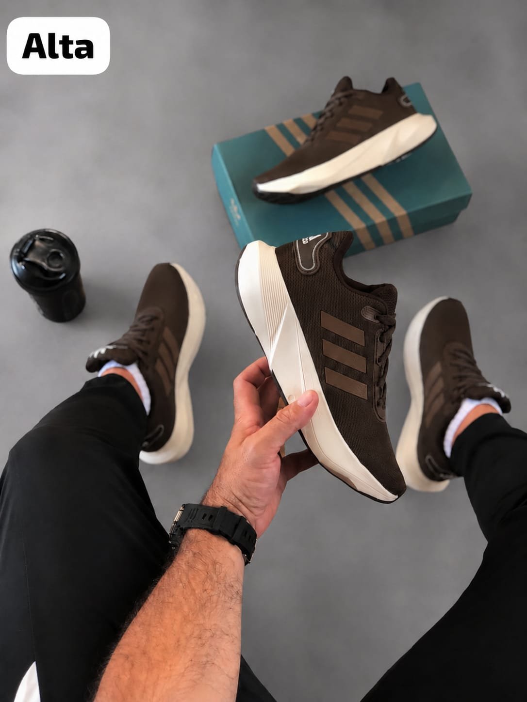 ADIDAS RUNNER 01 - Marrom - Imagem 2